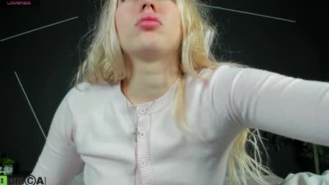 Snapshot of chloe_alba chatting on May 2, 2026, 3:00 am Chloe online show from May 2, 2026, 3:00 am
