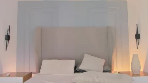 Chloe online show from March 26, 2026, 12:11 pm