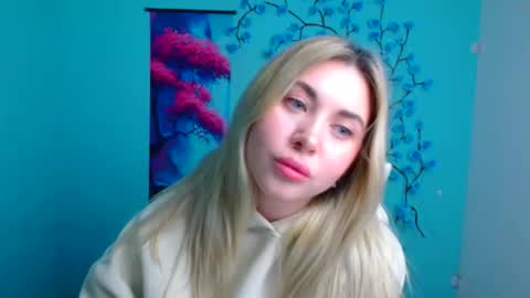 Snapshot of chloe_diva chatting on November 22, 2025, 12:15 pm Chloe online show from November 22, 2025, 12:15 pm