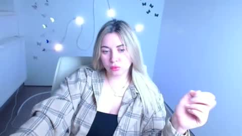 Snapshot of chloe_diva chatting on November 23, 2025, 6:13 am Chloe online show from November 23, 2025, 6:13 am