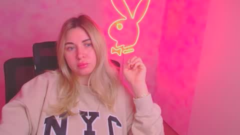 Snapshot of chloe_diva chatting on November 24, 2025, 6:46 am Chloe online show from November 24, 2025, 6:46 am