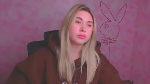 Snapshot of chloe_diva chatting on November 26, 2025, 6:25 am Chloe online show from November 26, 2025, 6:25 am