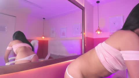 Chloe online show from January 22, 2025, 8:59 pm