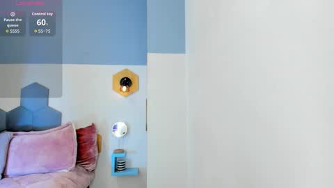 Chloe online show from March 27, 2026, 3:56 pm