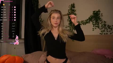 Arianaa Mourrr online show from October 30, 2025, 4:14 am