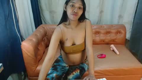 chloe and harlot online show from February 26, 2026, 12:37 pm