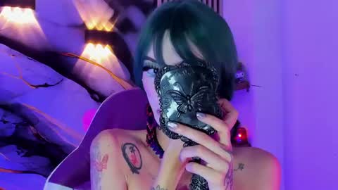 chloe_jacksonn online show from July 3, 2026, 8:04 pm