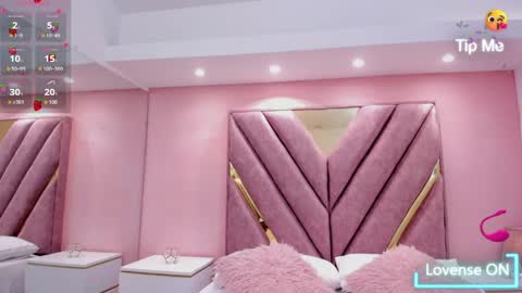 Chloe online show from April 10, 2026, 11:15 am