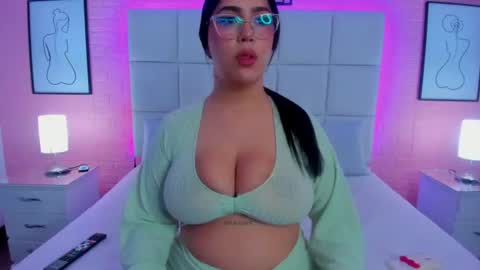 cloe online show from June 25, 2026, 5:12 am