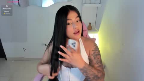 chloe_t2 online show from February 13, 2026, 9:55 pm