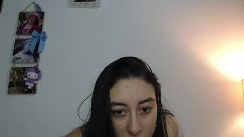 Snapshot of chloe_vahos chatting on May 28, 2026, 9:23 pm Chloe online show from May 28, 2026, 9:23 pm