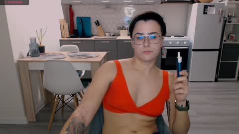 Snapshot of chloe_x_ chatting on December 8, 2024, 9:19 pm Eva and Sandra online show from December 8, 2024, 9:19 pm