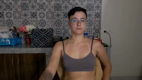 Snapshot of chloe_x_ chatting on February 20, 2025, 4:57 pm Eva and Sandra online show from February 20, 2025, 4:57 pm