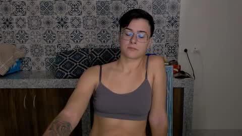 Snapshot of chloe_x_ chatting on March 10, 2025, 8:34 pm Eva and Sandra online show from March 10, 2025, 8:34 pm