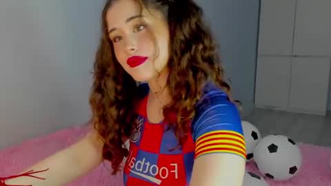 Snapshot of chloeblisss chatting on June 26, 2026, 7:13 am My name is Chloe Like my broadcast pls online show from June 26, 2026, 7:13 am