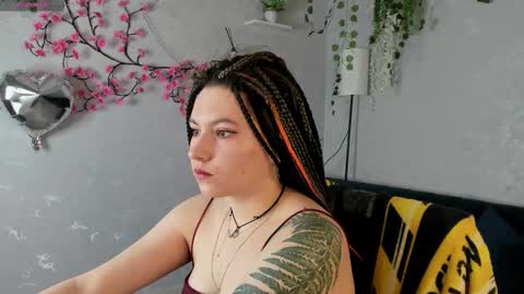 Snapshot of chloebloss0m chatting on February 5, 2026, 3:11 am Boni online show from February 5, 2026, 3:11 am