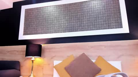 Chloe  online show from March 4, 2026, 1:17 pm