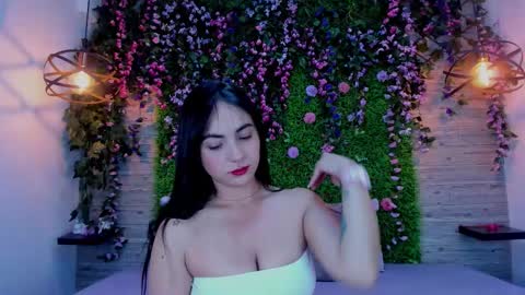 Chloe online show from February 19, 2026, 12:50 am