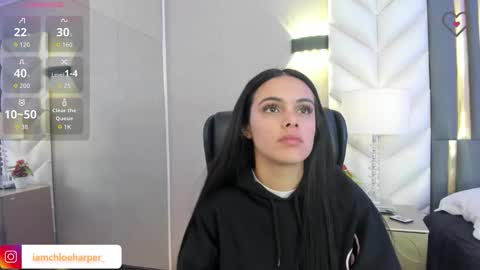 Snapshot of chloeharper_ chatting on March 27, 2026, 11:43 am Chloe Harper online show from March 27, 2026, 11:43 am