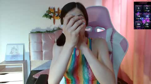 Chloe online show from March 4, 2025, 12:55 pm