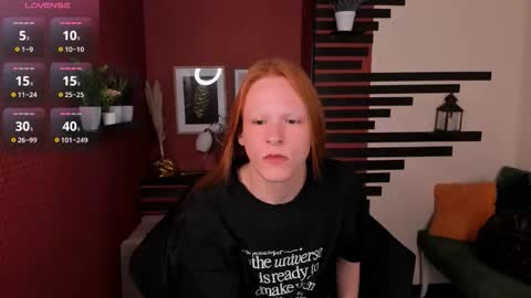 Chloe online show from October 17, 2025, 11:46 am