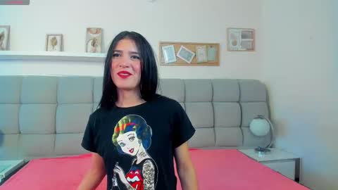 chlooe_zoe online show from November 12, 2025, 7:13 pm