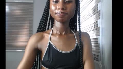 choco_petitqueen online show from November 14, 2025, 8:35 am