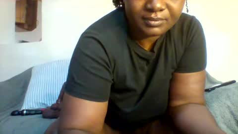 chocobabe002 online show from October 21, 2025, 4:13 am