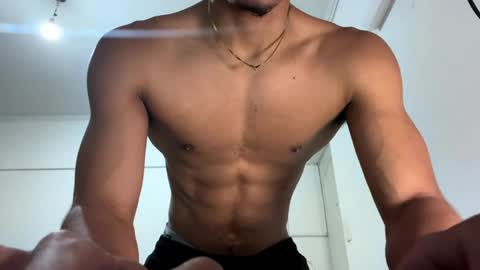 Snapshot of chocolate_sex436778 chatting on May 29, 2026, 9:24 pm thiango online show from May 29, 2026, 9:24 pm