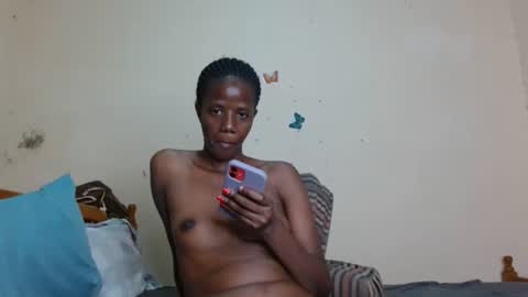 chocolatebony_ online show from June 3, 2026, 8:17 am