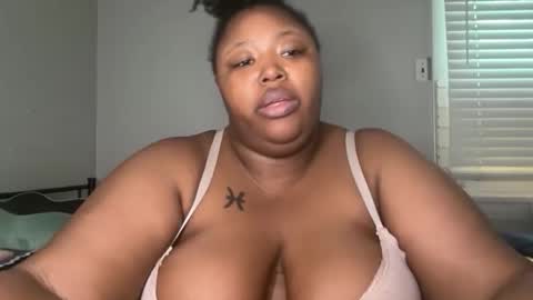 Melina online show from April 18, 2026, 6:23 pm