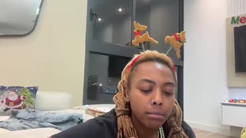 ChocolateCakeQueen online show from December 9, 2024, 12:12 am