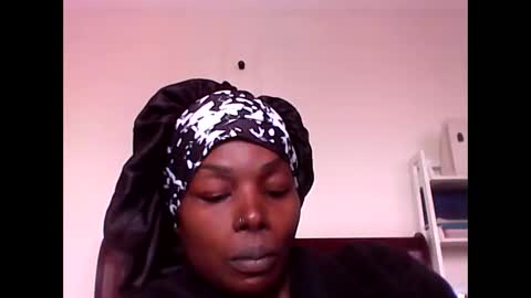 chocolatedrop_ online show from September 21, 2025, 4:41 pm