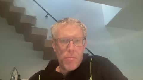 choupipat1 online show from March 3, 2025, 4:24 pm