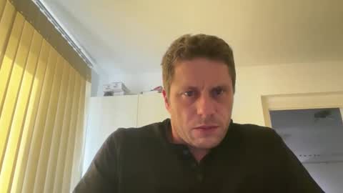 Snapshot of chris164 chatting on September 14, 2025, 3:11 pm Chris online show from September 14, 2025, 3:11 pm