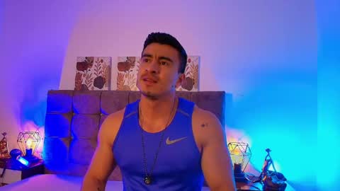chris_clarck online show from May 27, 2026, 7:22 pm