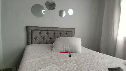 Yarixa online show from March 3, 2025, 9:15 pm