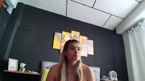 Snapshot of chris_sharon2023 chatting on April 24, 2026, 5:26 pm Yarixa online show from April 24, 2026, 5:26 pm