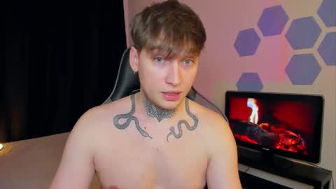 Snapshot of chris_tyson chatting on February 6, 2025, 12:00 am Chris Tyson online show from February 6, 2025, 12:00 am