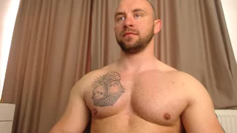 Snapshot of chrisbigbiceps chatting on April 29, 2026, 6:17 am chrisbigbiceps online show from April 29, 2026, 6:17 am