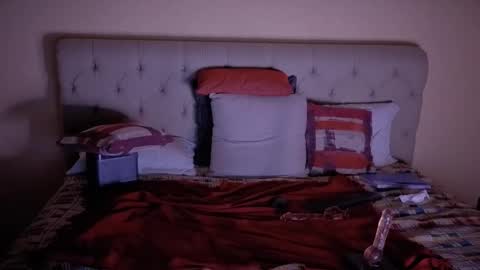 Snapshot of chrispgz chatting on October 14, 2025, 6:25 am Horny Latino in Chile online show from October 14, 2025, 6:25 am