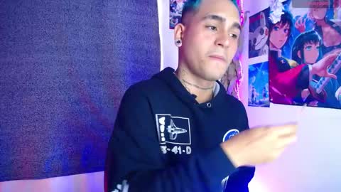 Snapshot of chriss_wg_ chatting on December 6, 2024, 9:35 pm Christian Wang online show from December 6, 2024, 9:35 pm