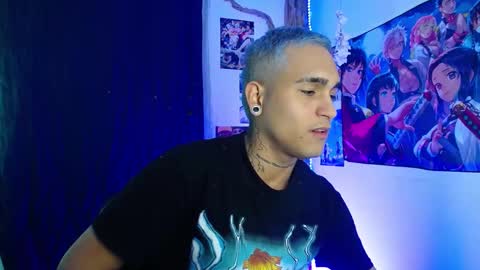 Snapshot of chriss_wg_ chatting on December 12, 2024, 3:32 am Christian Wang online show from December 12, 2024, 3:32 am