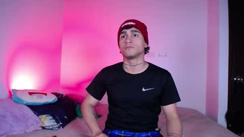 Snapshot of chriss_wg_ chatting on October 11, 2025, 11:25 pm Christian Wang online show from October 11, 2025, 11:25 pm