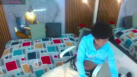 chrisshottx online show from June 19, 2026, 11:47 am