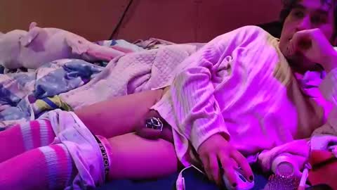 ChrisstyAnneCD online show from October 5, 2025, 1:42 pm