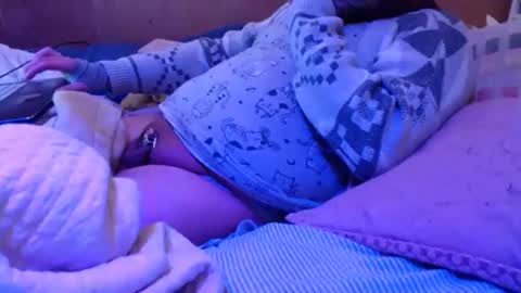 ChrisstyAnneCD online show from December 1, 2025, 9:03 am