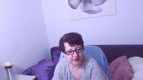 Christa online show from November 19, 2025, 10:32 pm