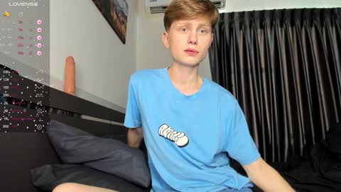 Snapshot of christian_di0r chatting on January 19, 2025, 1:10 am Christian PVT open online show from January 19, 2025, 1:10 am