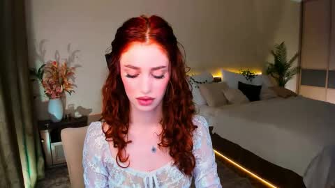 christinaconteeree online show from October 22, 2025, 7:35 pm